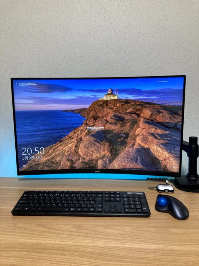 Dell  S3221QS 31.5インチワイドモニター 湾曲　4KDELL