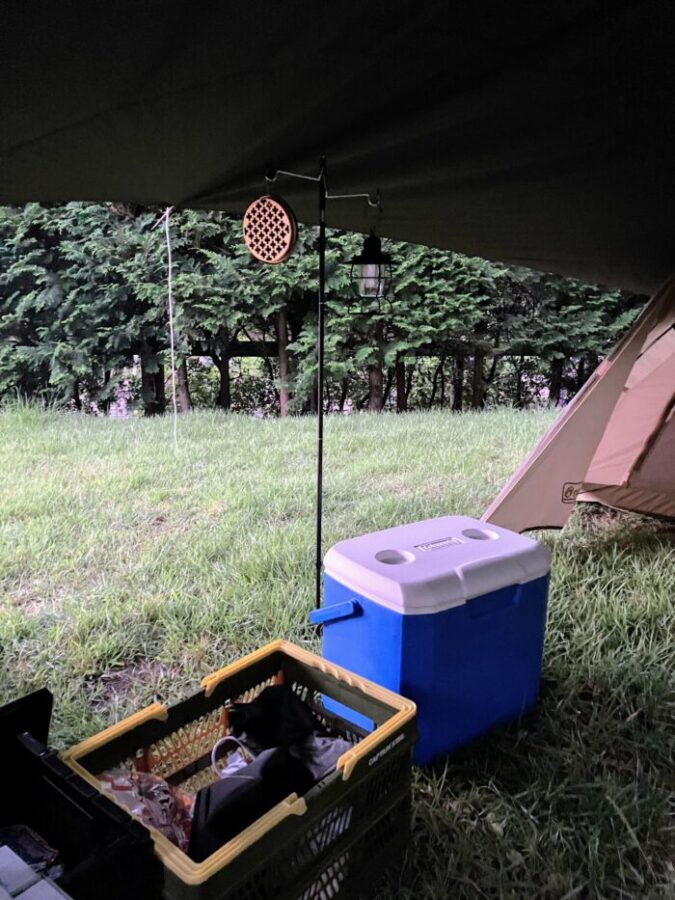 ランタンスタンドとキャンプ道具