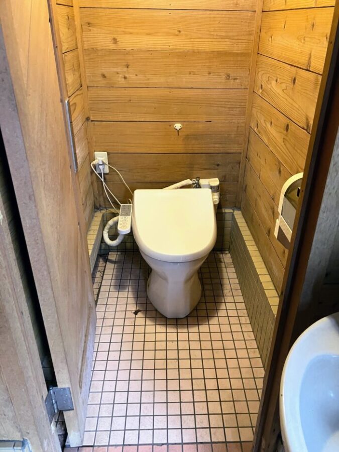 RV RESORT 猪苗代湖モビレージの男子トイレ